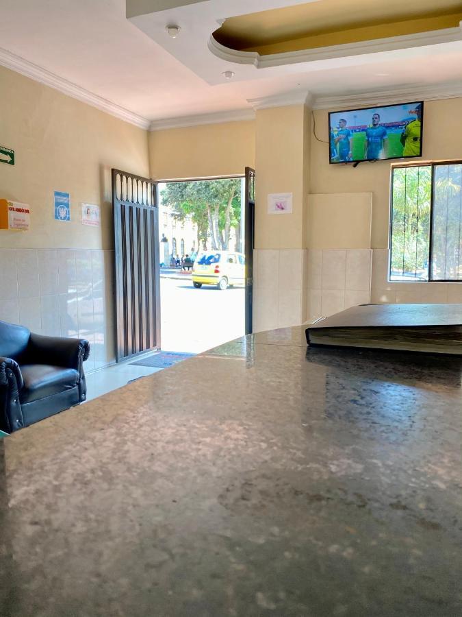 Hotel Mansion Real Bucaramanga Bagian luar foto